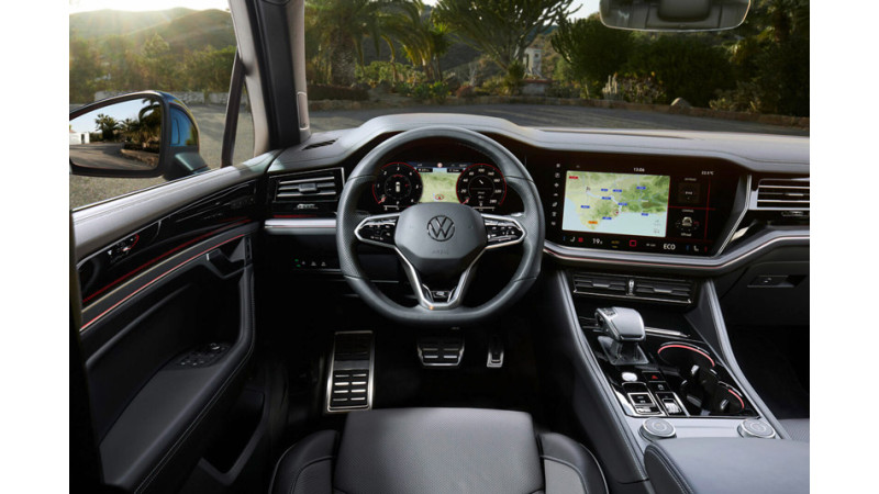 New technologies, more comfort: Volkswagen presents the new Touareg New technologies, more comfort: Volkswagen presents the new Touareg
