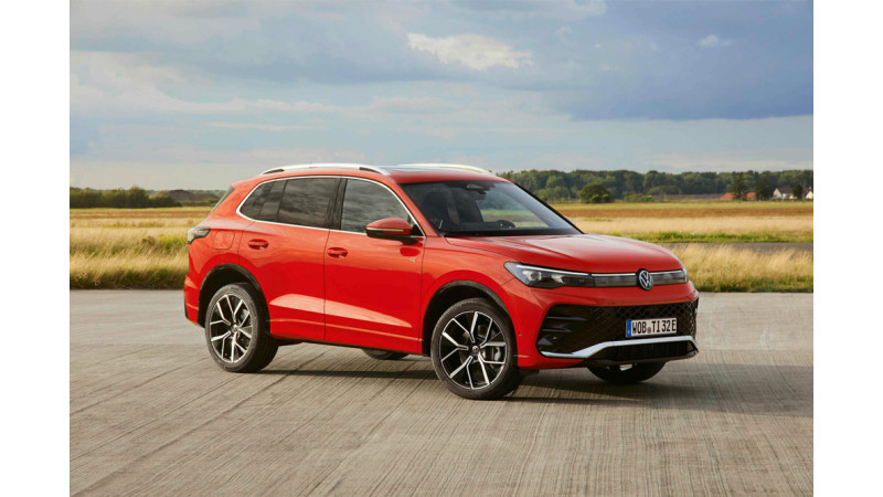 Volkswagen's new exit warning system reduces dangers when opening the doors Volkswagen's new exit warning system reduces dangers when opening the doors